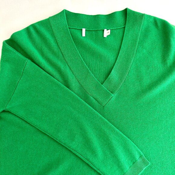 Arch4 Bailey Cashmere V-Neck Sweater in Kelly Green Size XS - Picture 3 of 9